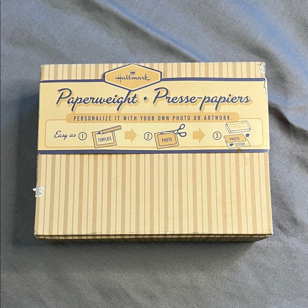 Hallmark Gold and Cream DIY Paperweight Kit